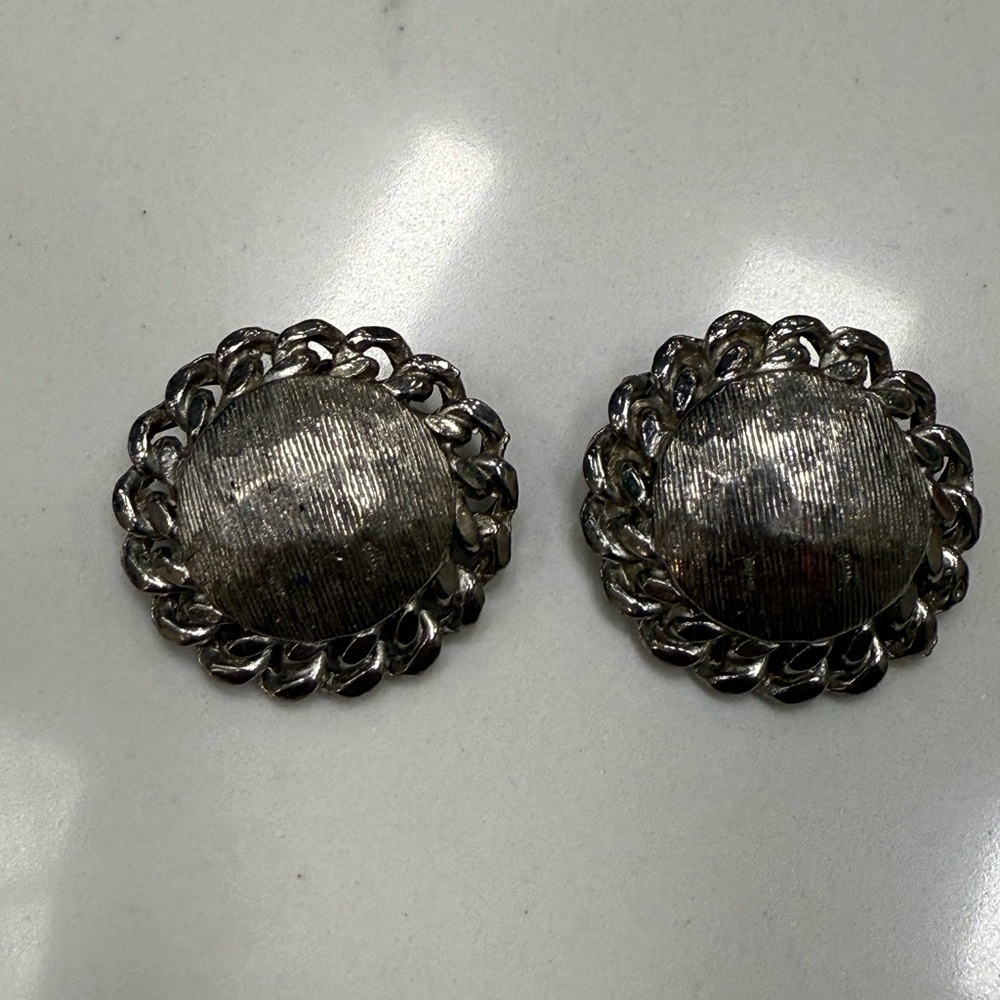 Vintage Silver‎ Round Clip-On Earrings